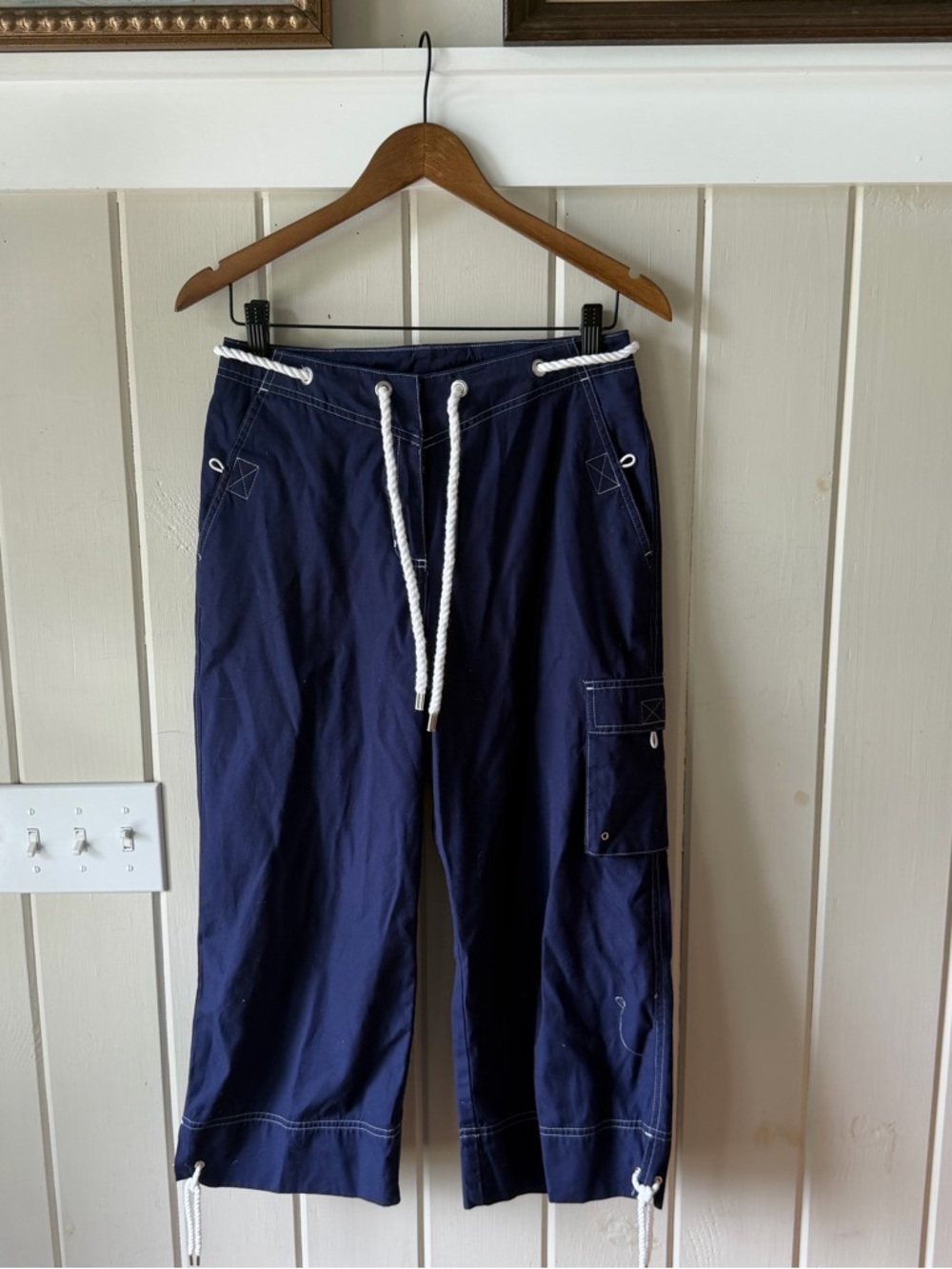 Women’s Lauren Ralph Lauren Navy Cargo Capris with White Rope Drawstring, Size 4